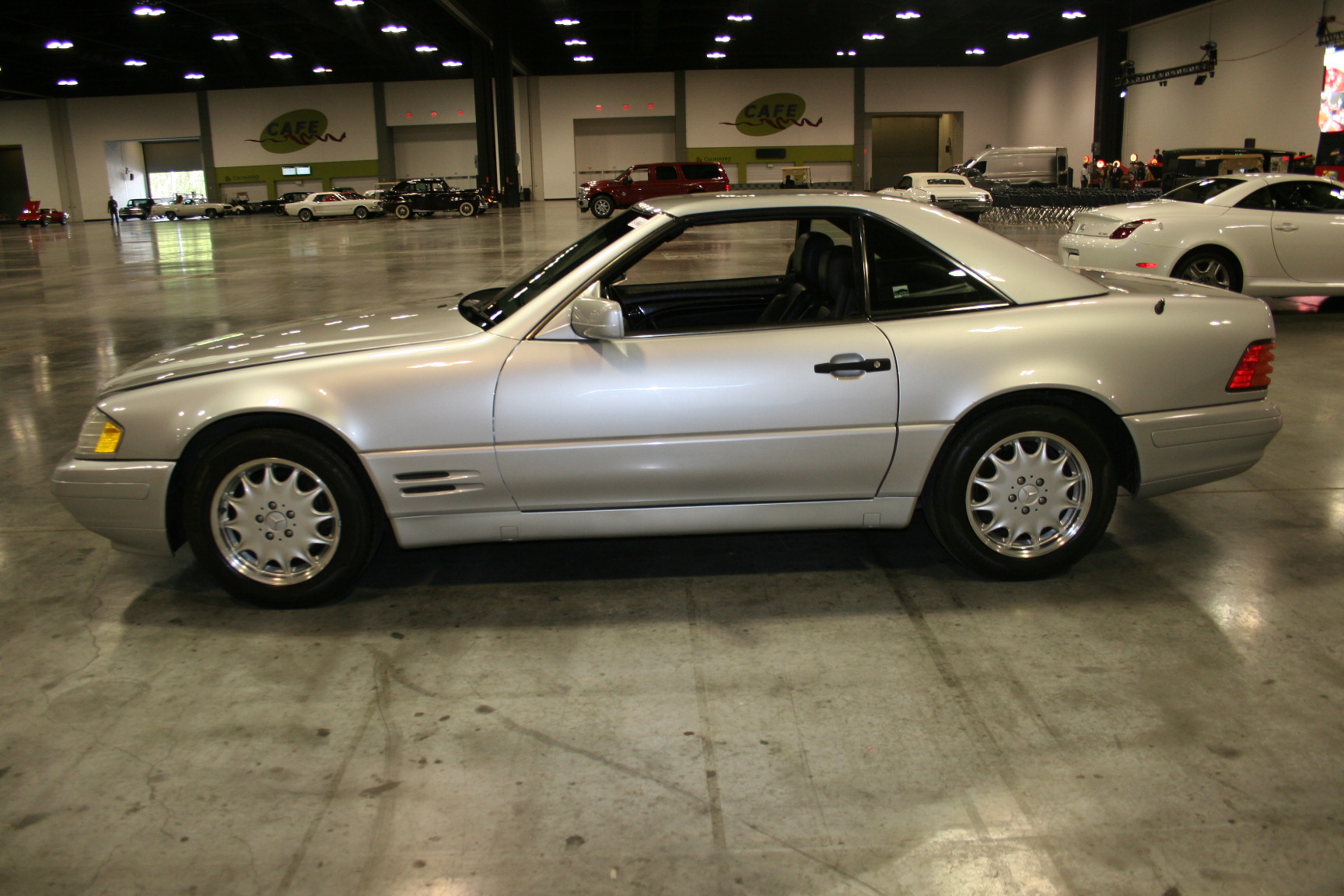 4th Image of a 1997 MERCEDES-BENZ SL-CLASS SL320