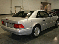 Image 10 of 11 of a 1997 MERCEDES-BENZ SL-CLASS SL320