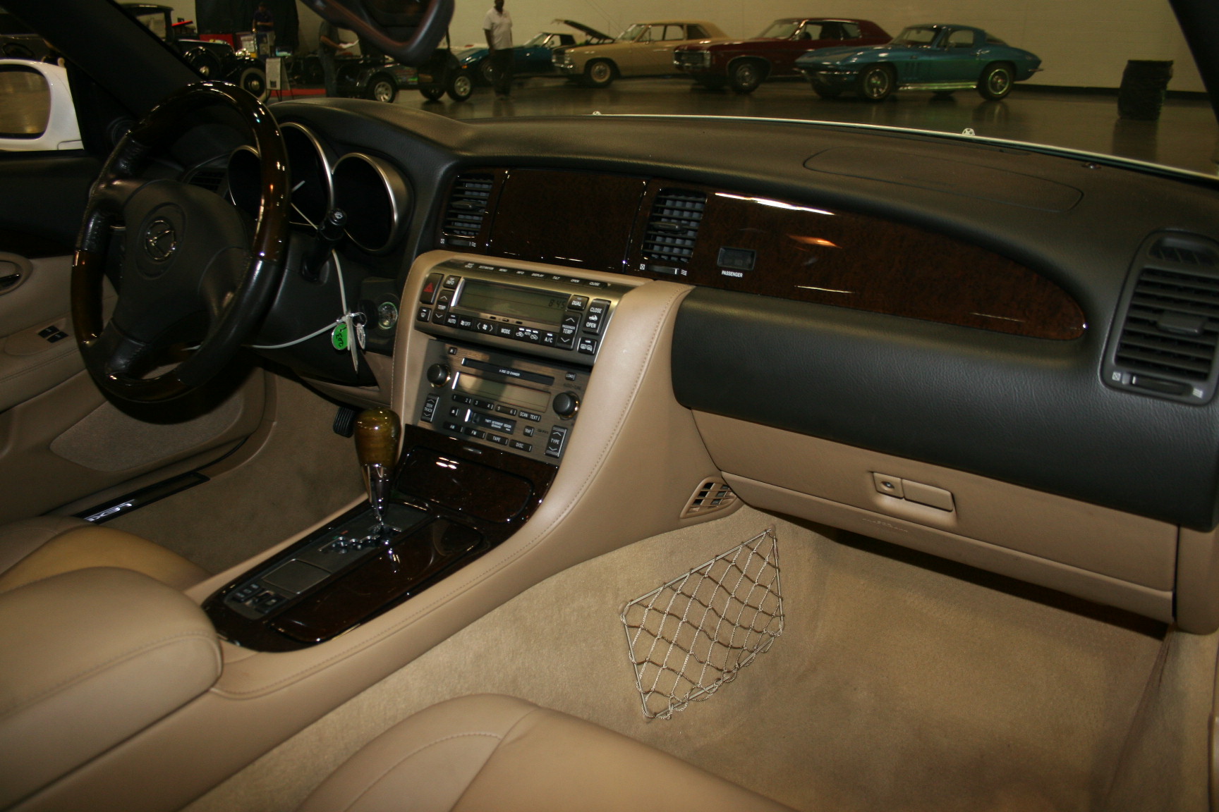 5th Image of a 2008 LEXUS SC 430