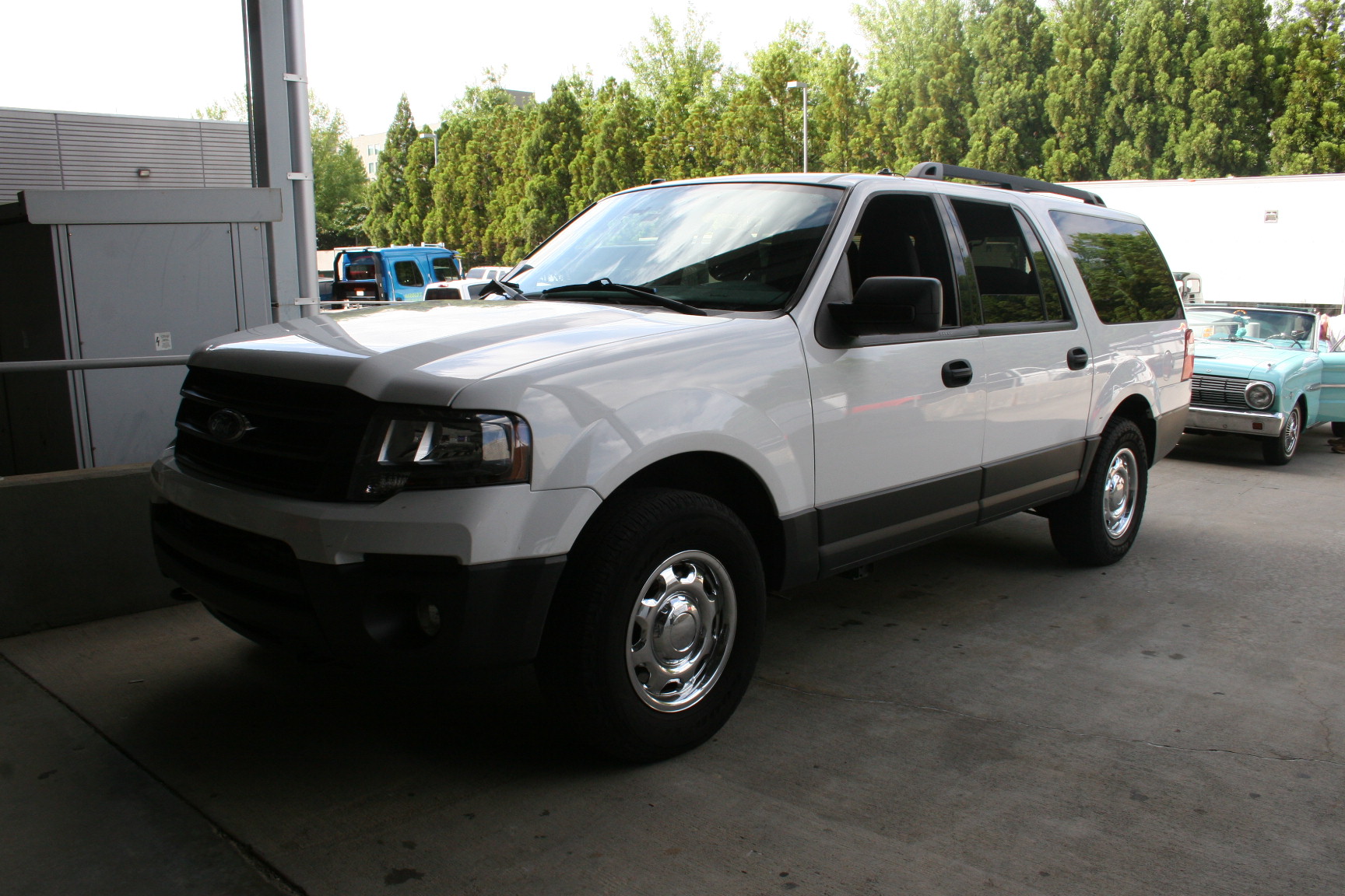 1st Image of a 2015 FORD EXPEDITION EL XLT