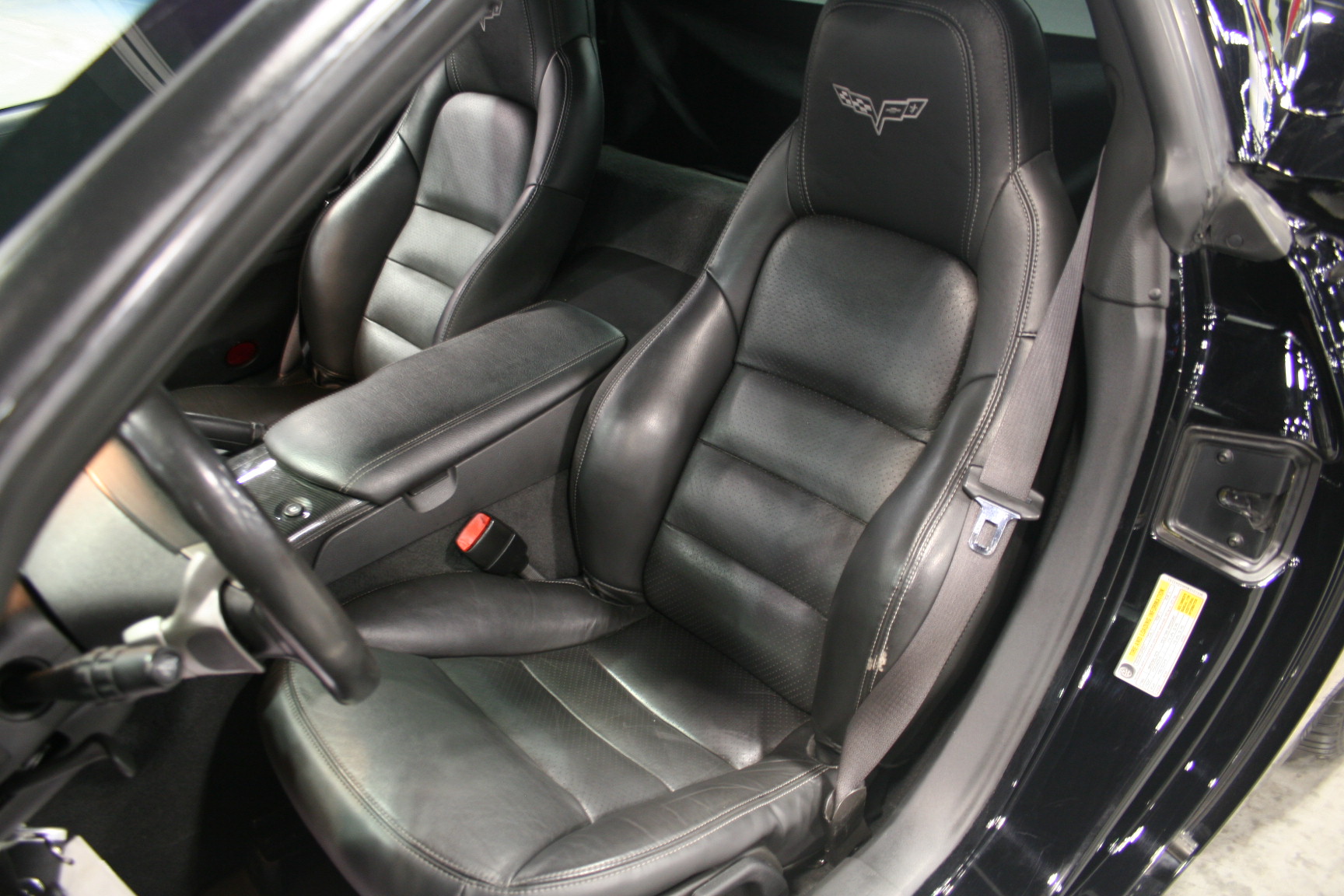 5th Image of a 2011 CHEVROLET CORVETTE CUSTOM 4LT