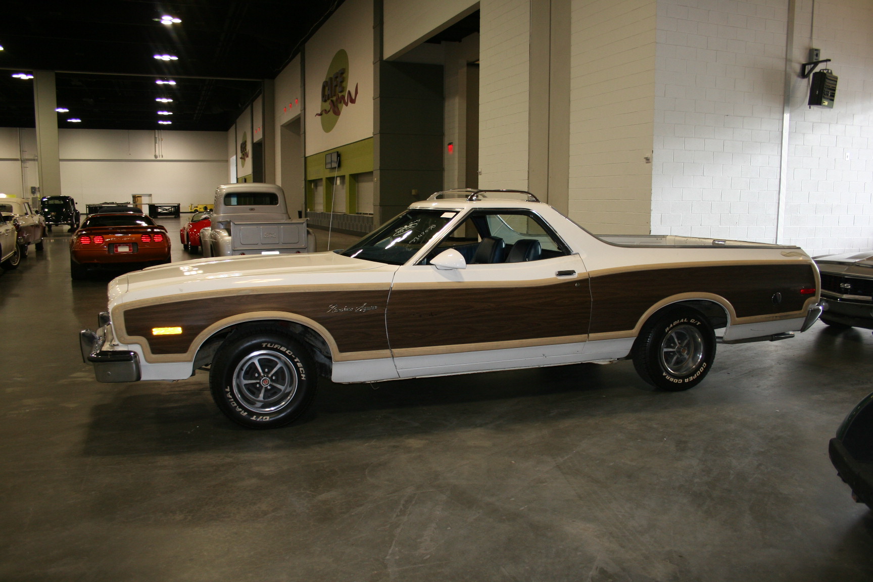 2nd Image of a 1973 FORD RANCHERO SQUIRE