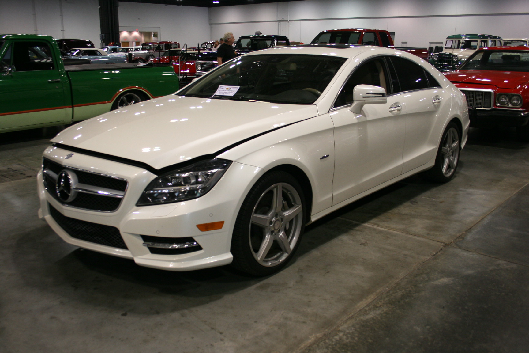 1st Image of a 2012 MERCEDES-BENZ CLS-CLASS CLS550