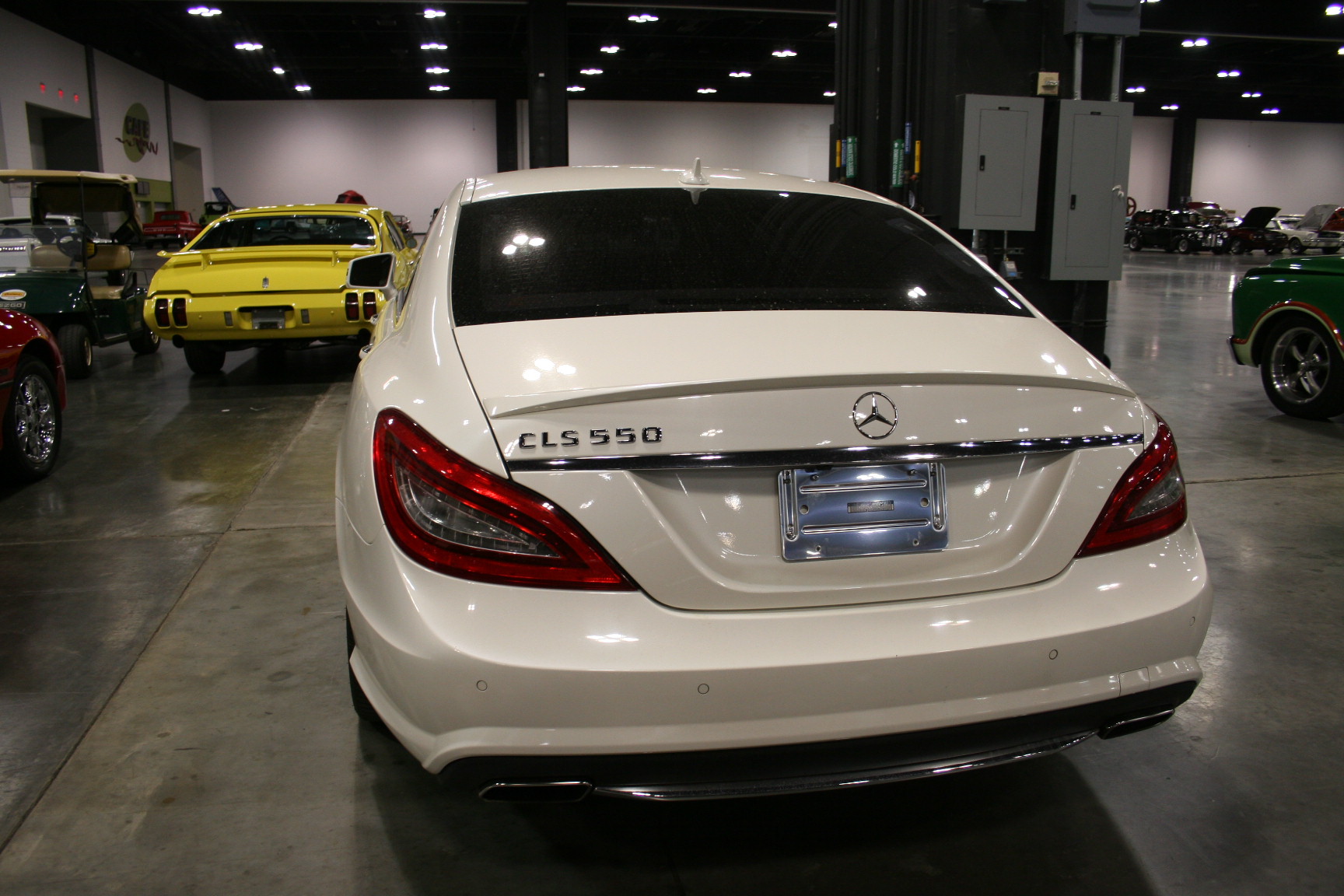 7th Image of a 2012 MERCEDES-BENZ CLS-CLASS CLS550