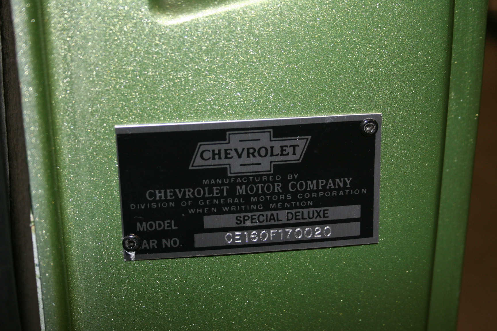 2nd Image of a 1970 CHEVROLET SUBURBAN