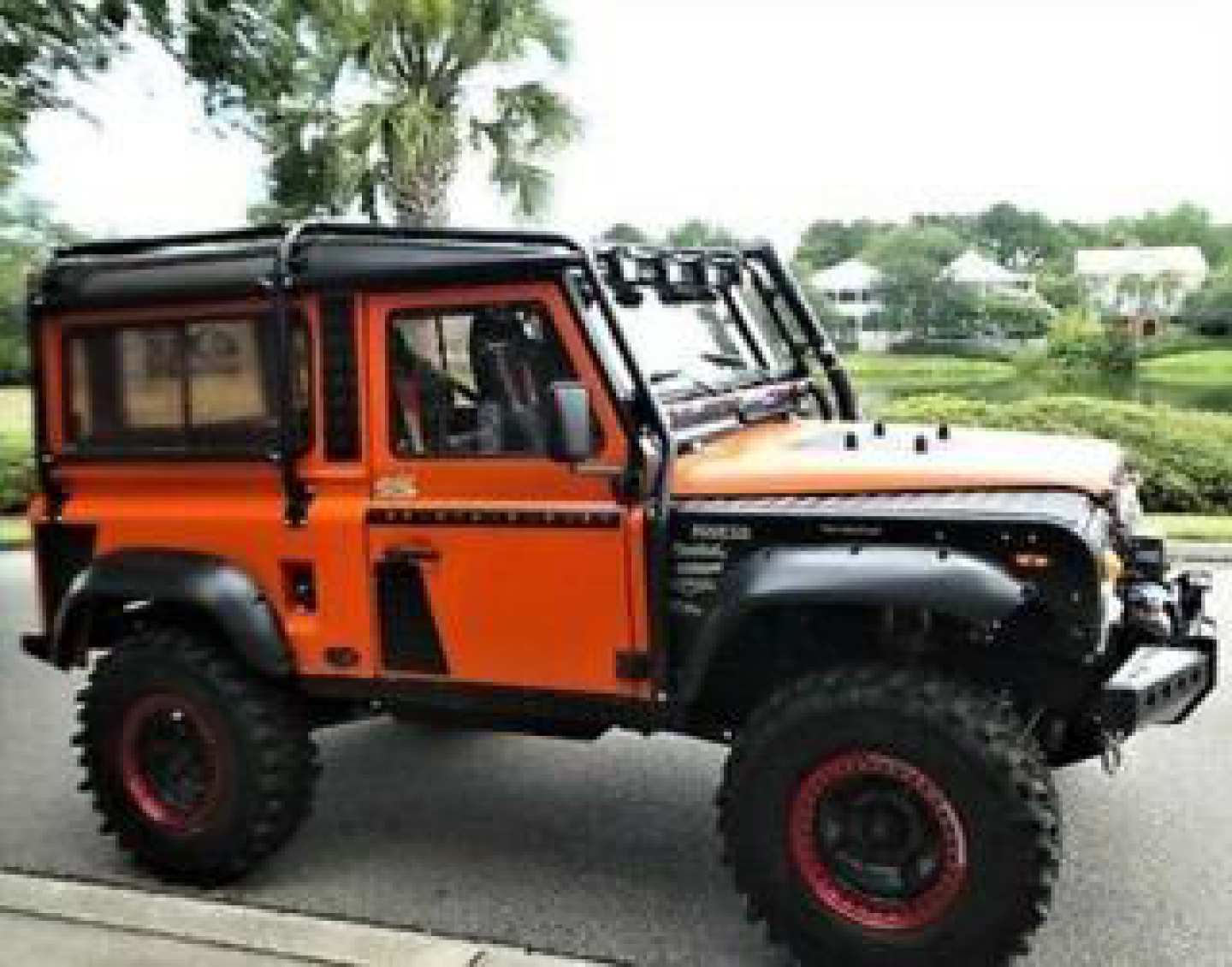 2nd Image of a 1991 LAND ROVER DEFENDER