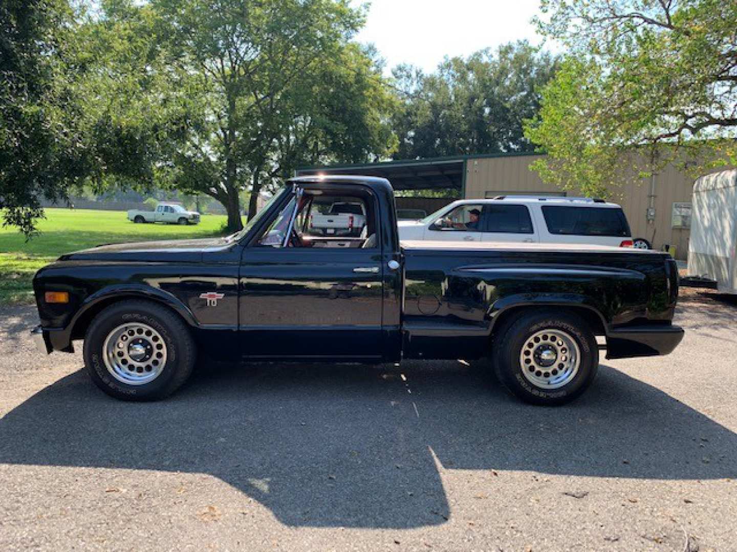 3rd Image of a 1967 CHEVROLET C10