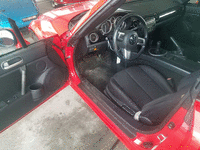 Image 4 of 7 of a 2006 MAZDA MIATA