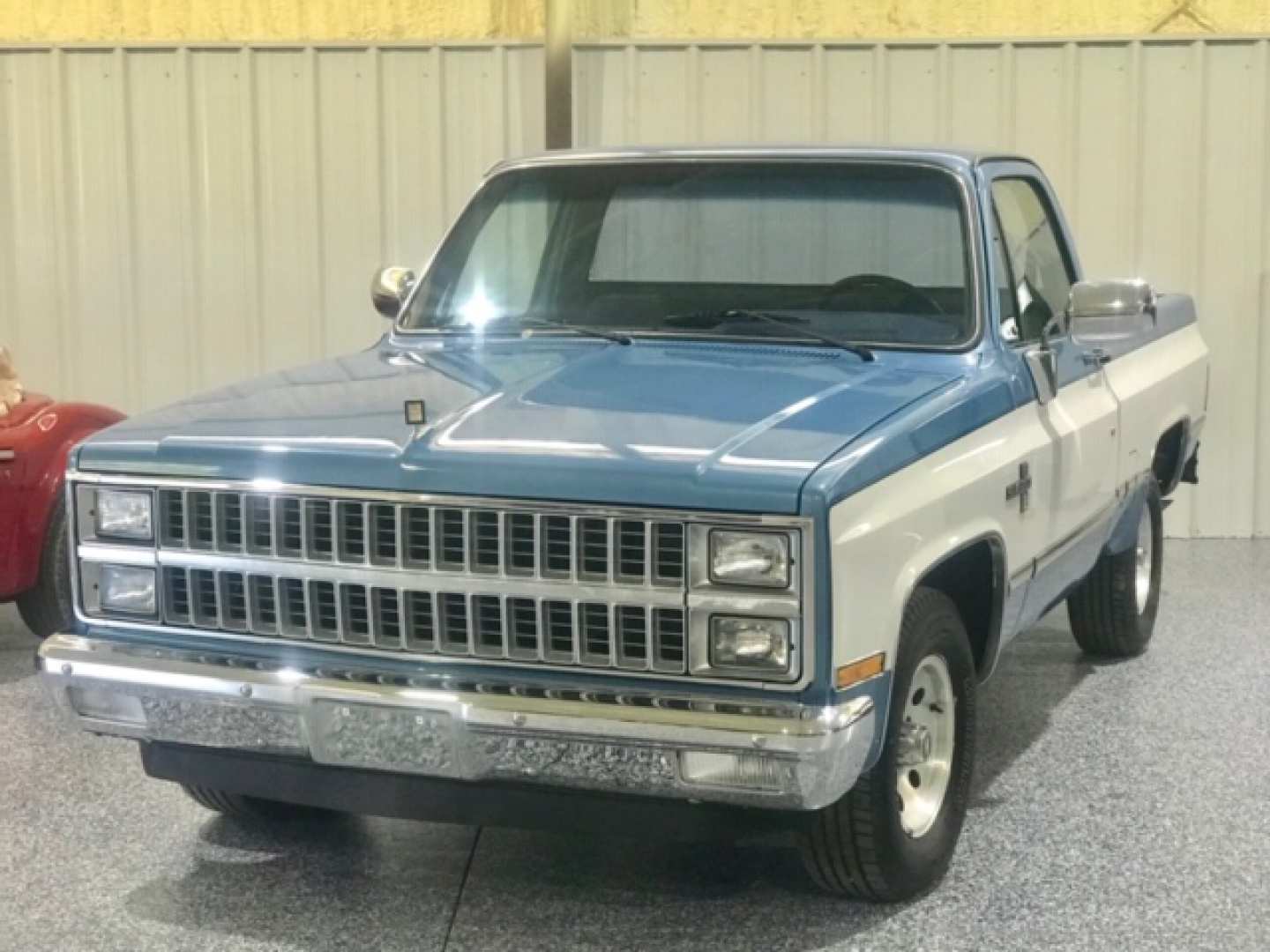 2nd Image of a 1984 CHEVROLET C10