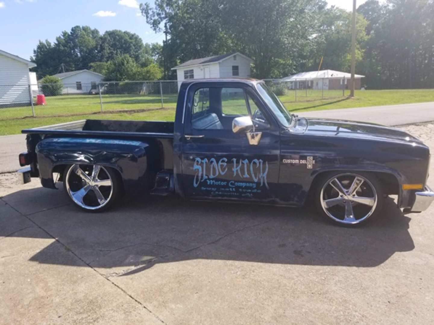 2nd Image of a 1987 CHEVROLET R10