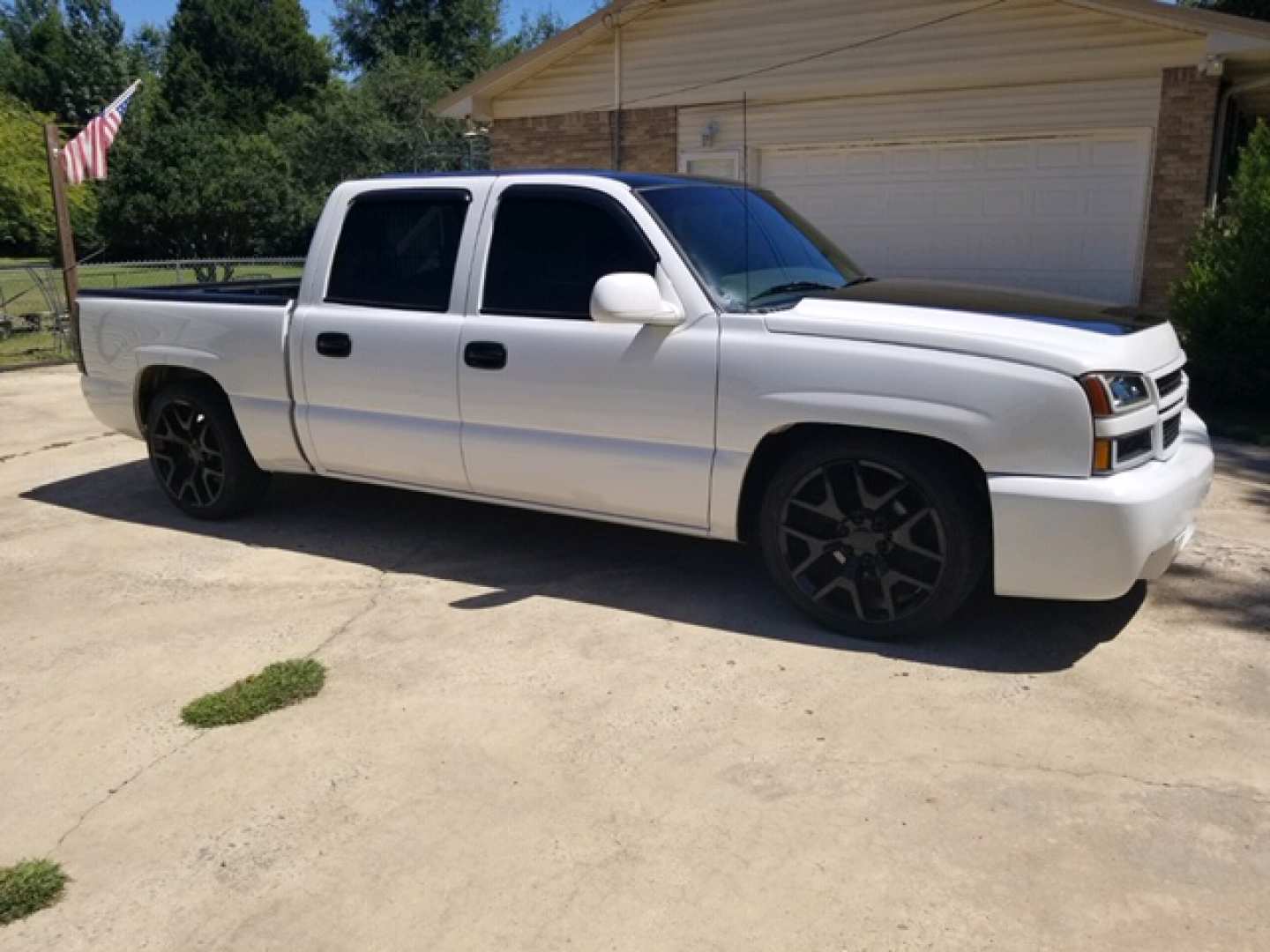 1st Image of a 2005 CHEVROLET 1500