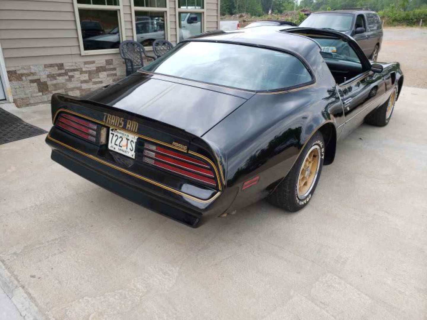 2nd Image of a 1976 PONTIAC TRANS AM