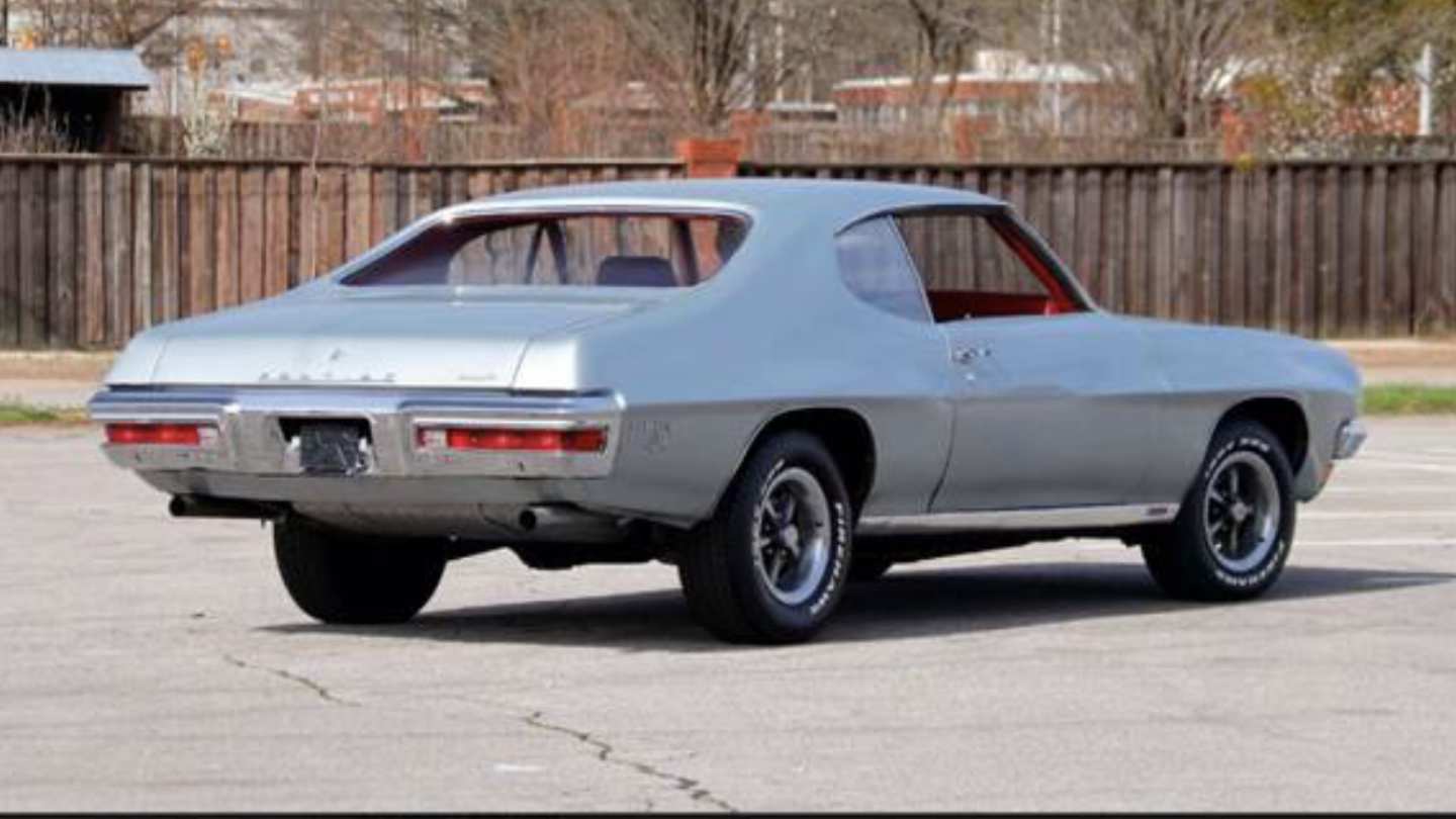 2nd Image of a 1970 PONTIAC LEMANS SPORT