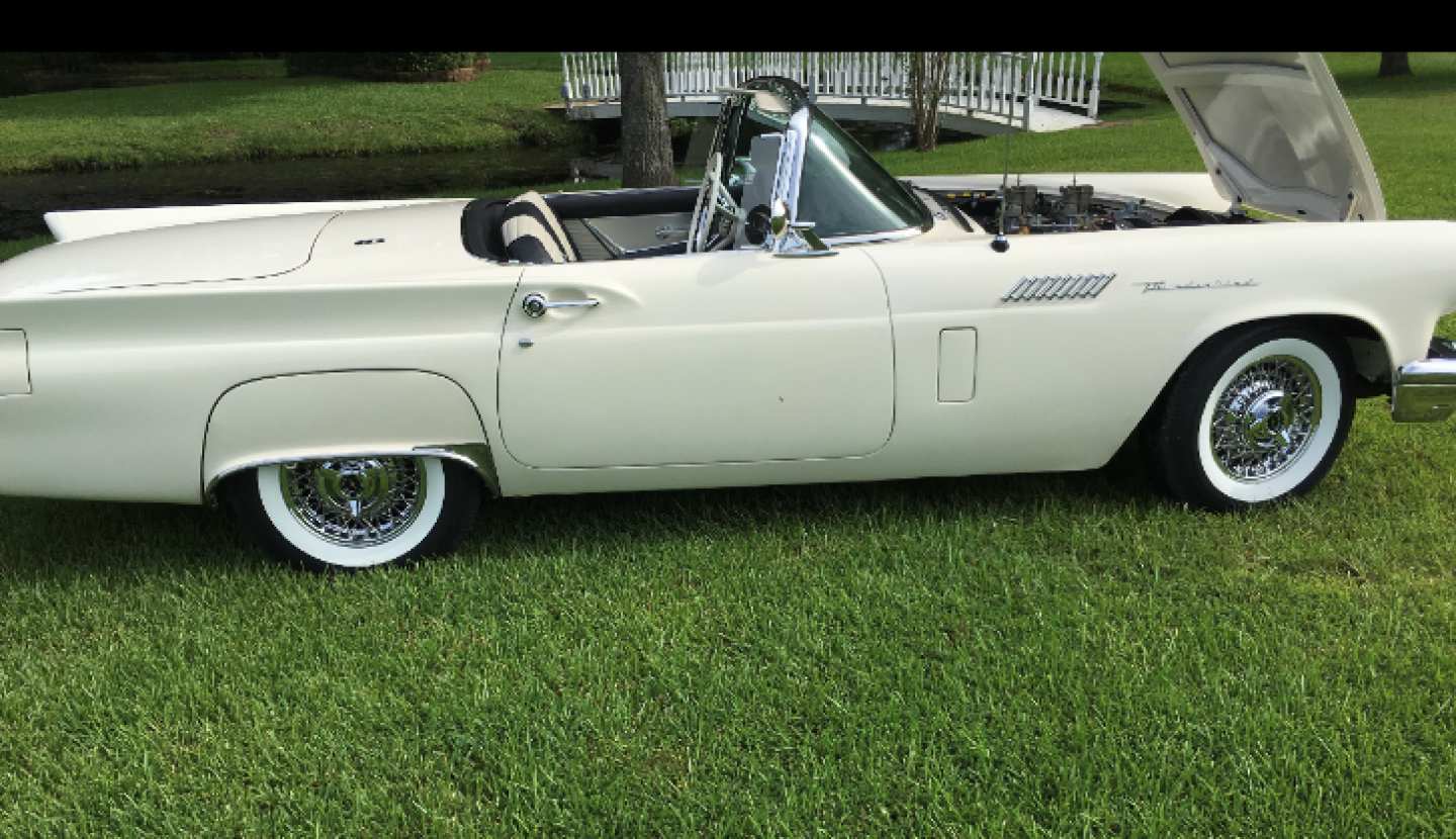 3rd Image of a 1957 FORD THUNDERBIRD