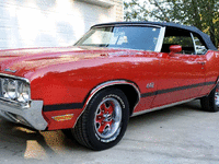 Image 1 of 18 of a 1970 OLDSMOBILE CUTLASS