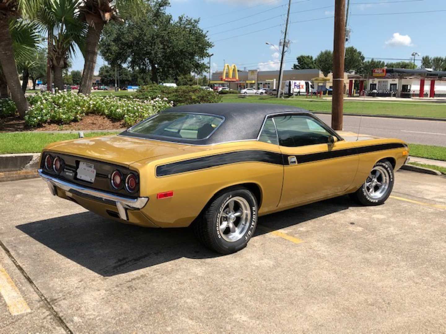 1st Image of a 1972 PLYMOUTH BARRACUDA