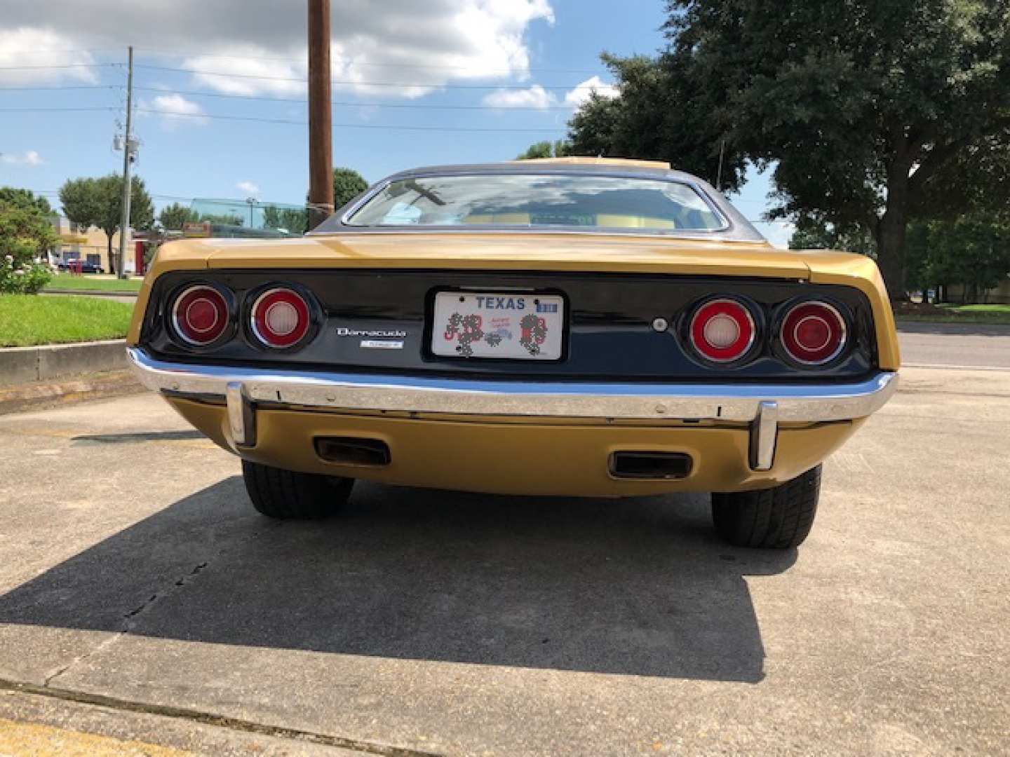 4th Image of a 1972 PLYMOUTH BARRACUDA