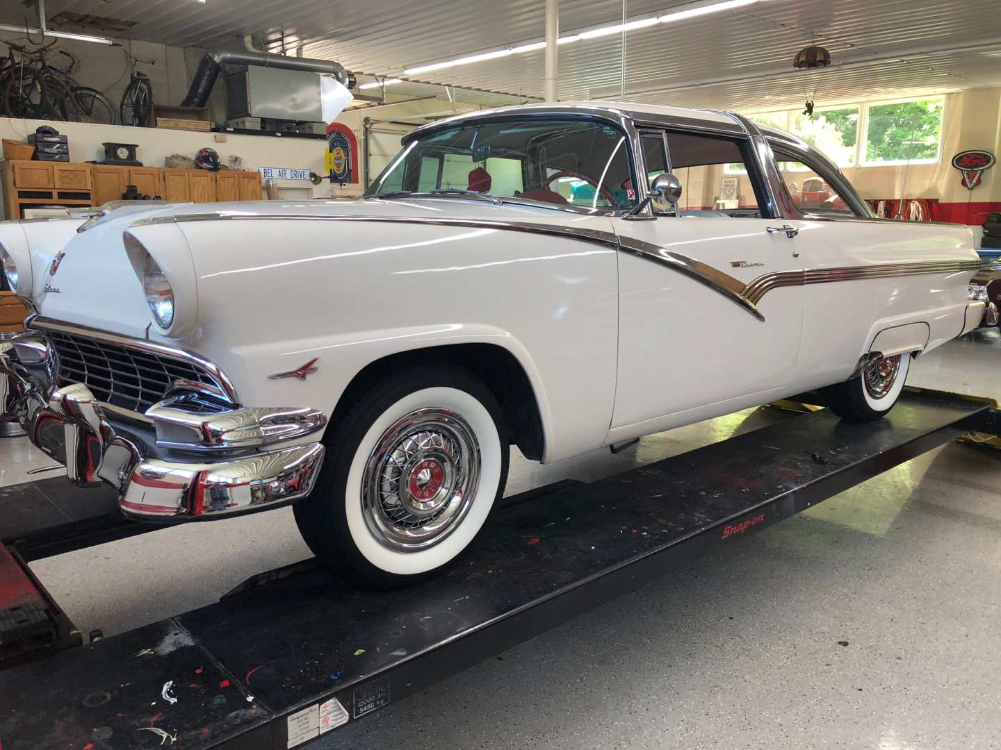 2nd Image of a 1956 FORD CROWN VICTORIA