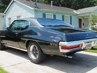 Image 4 of 9 of a 1972 PONTIAC GTO