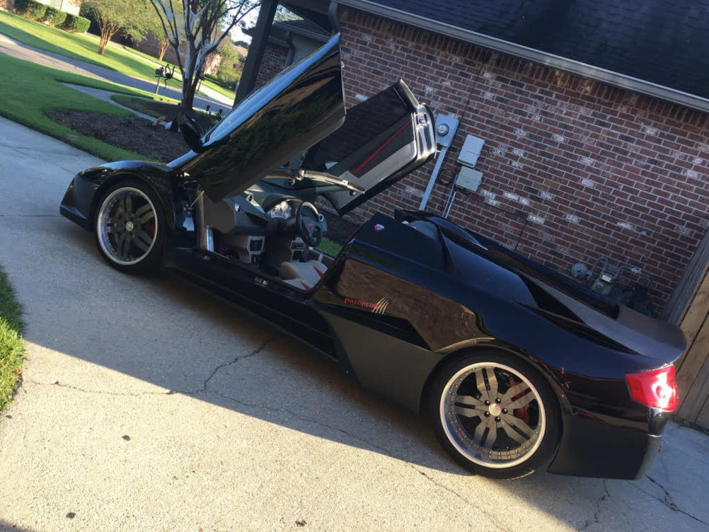 2nd Image of a 1988 PONTIAC FIERO