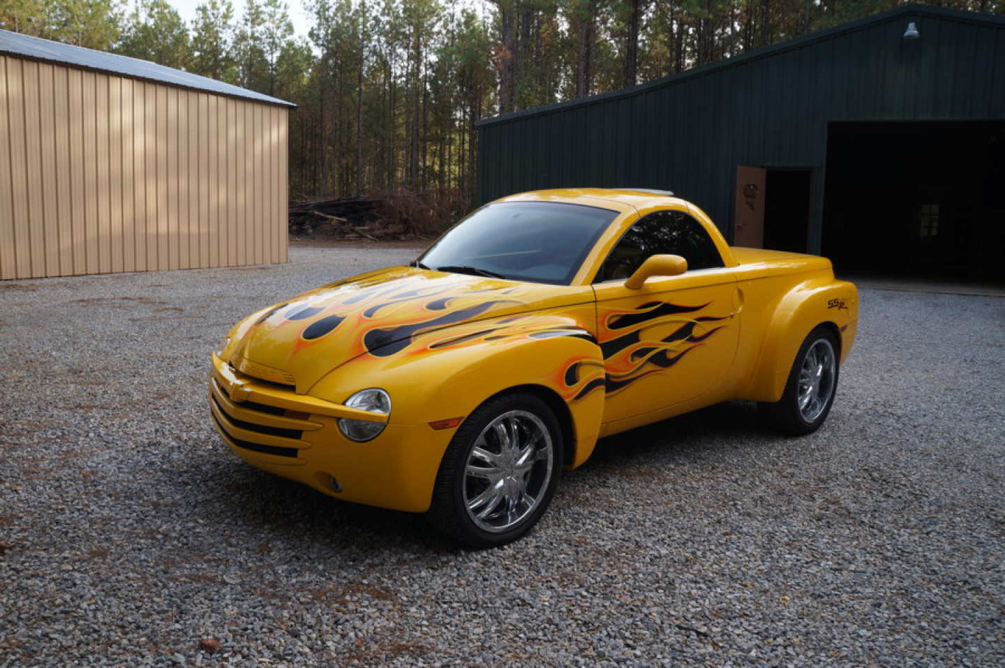 0th Image of a 2005 CHEVROLET SSR