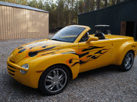Image 2 of 15 of a 2005 CHEVROLET SSR