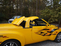 Image 9 of 15 of a 2005 CHEVROLET SSR