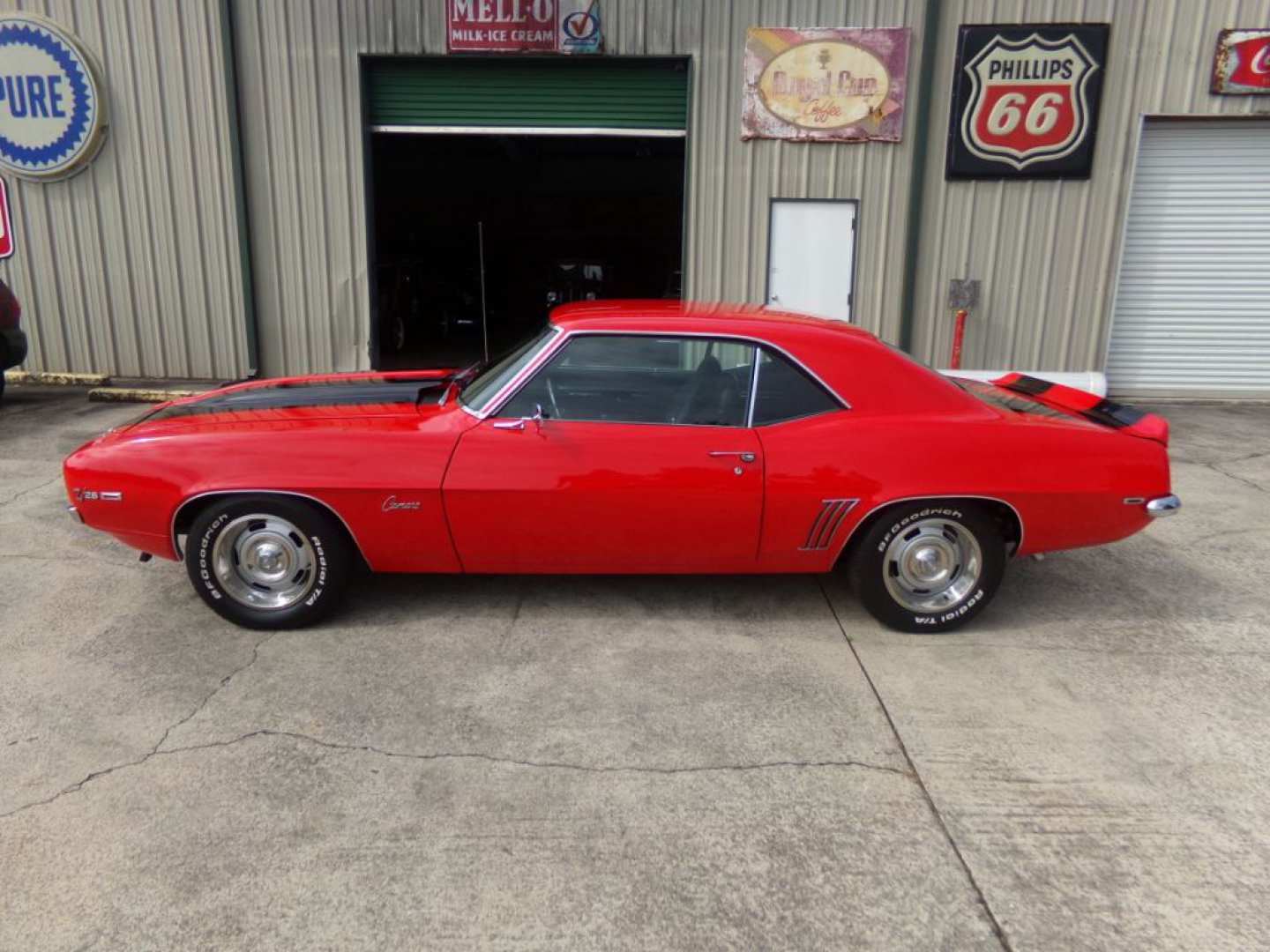 5th Image of a 1969 CHEVROLET CAMARO