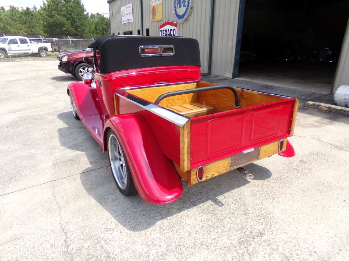 3rd Image of a 1934 FORD ROADSTER