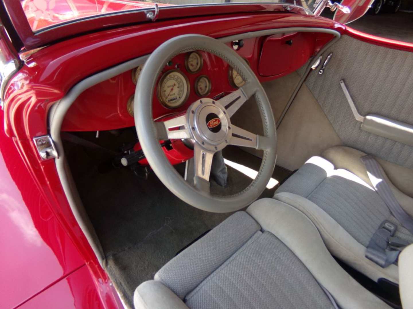 23rd Image of a 1934 FORD ROADSTER