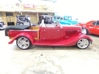 Image 10 of 73 of a 1934 FORD ROADSTER