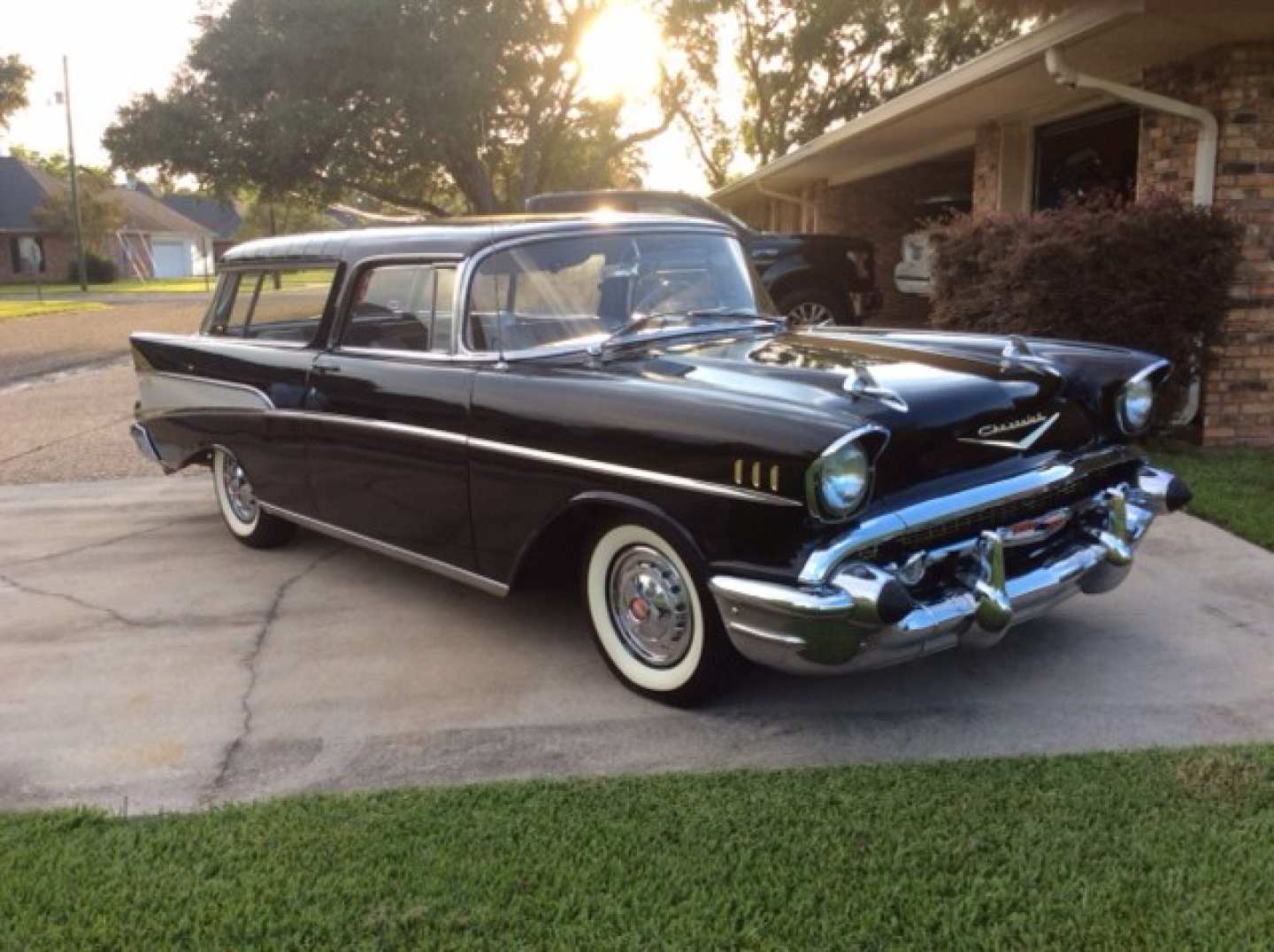 2nd Image of a 1957 CHEVROLET BELAIR