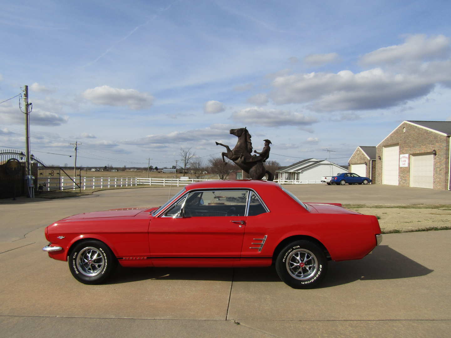 7th Image of a 1966 FORD MUSTANG