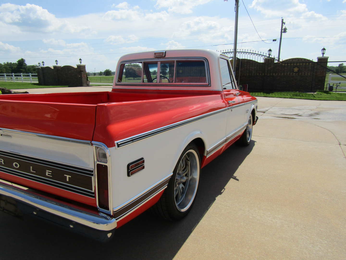 2nd Image of a 1972 CHEVROLET C10