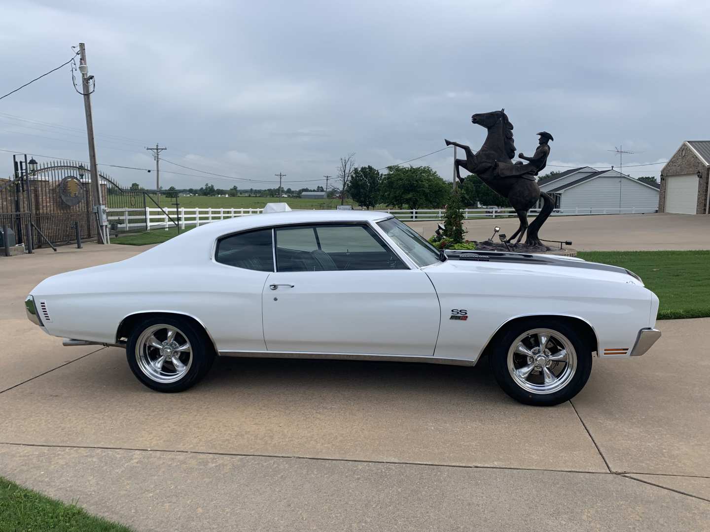 3rd Image of a 1970 CHEVROLET MALIBU CHEVELLE