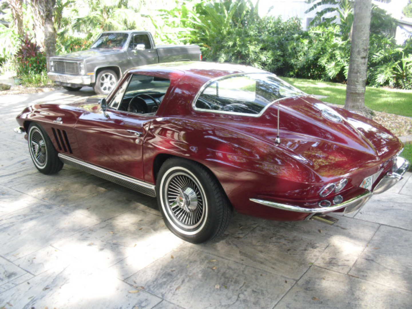 1st Image of a 1966 CHEVROLET CORVETTE