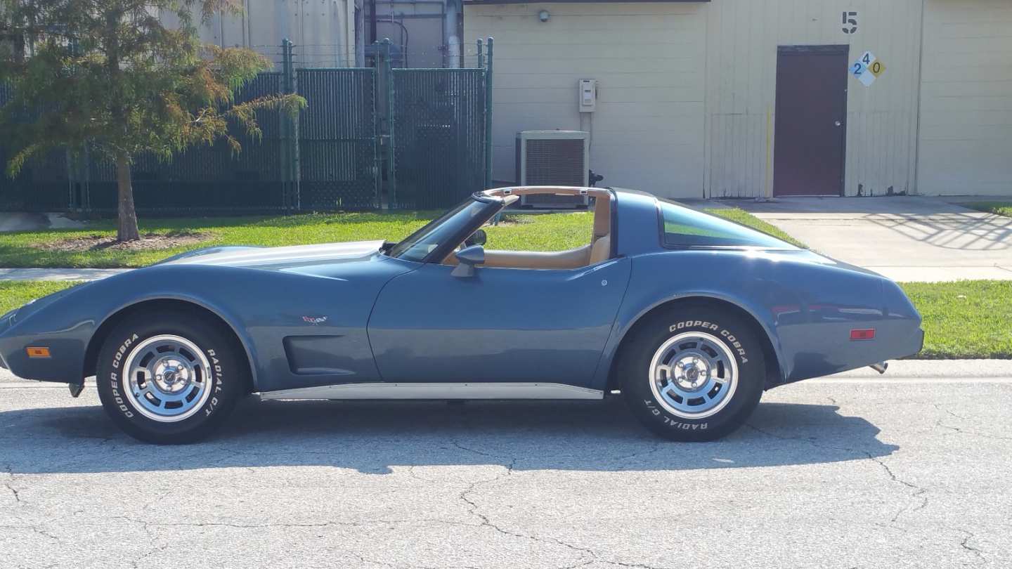 2nd Image of a 1979 CHEVROLET CORVETTE