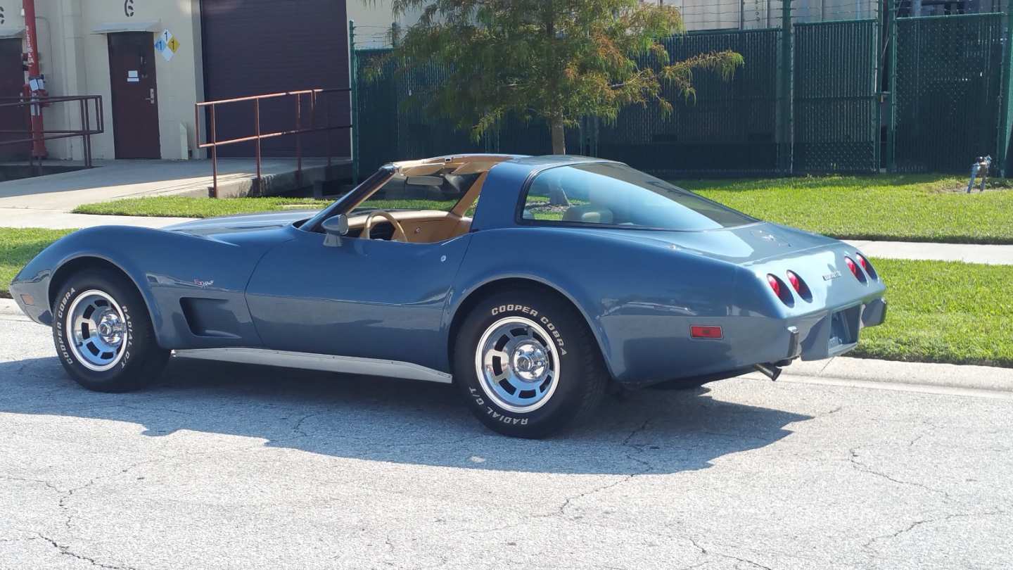 3rd Image of a 1979 CHEVROLET CORVETTE