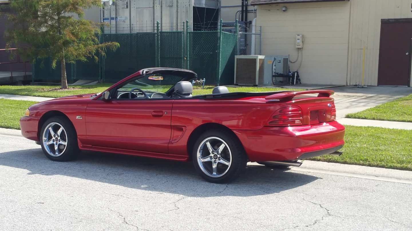 4th Image of a 1995 FORD MUSTANG GT