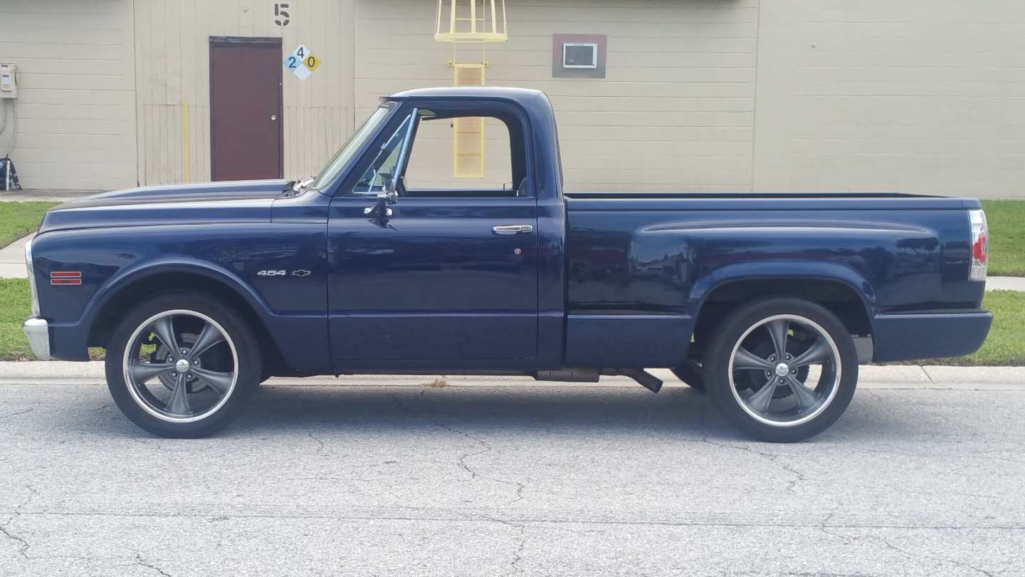 2nd Image of a 1970 CHEVROLET C10