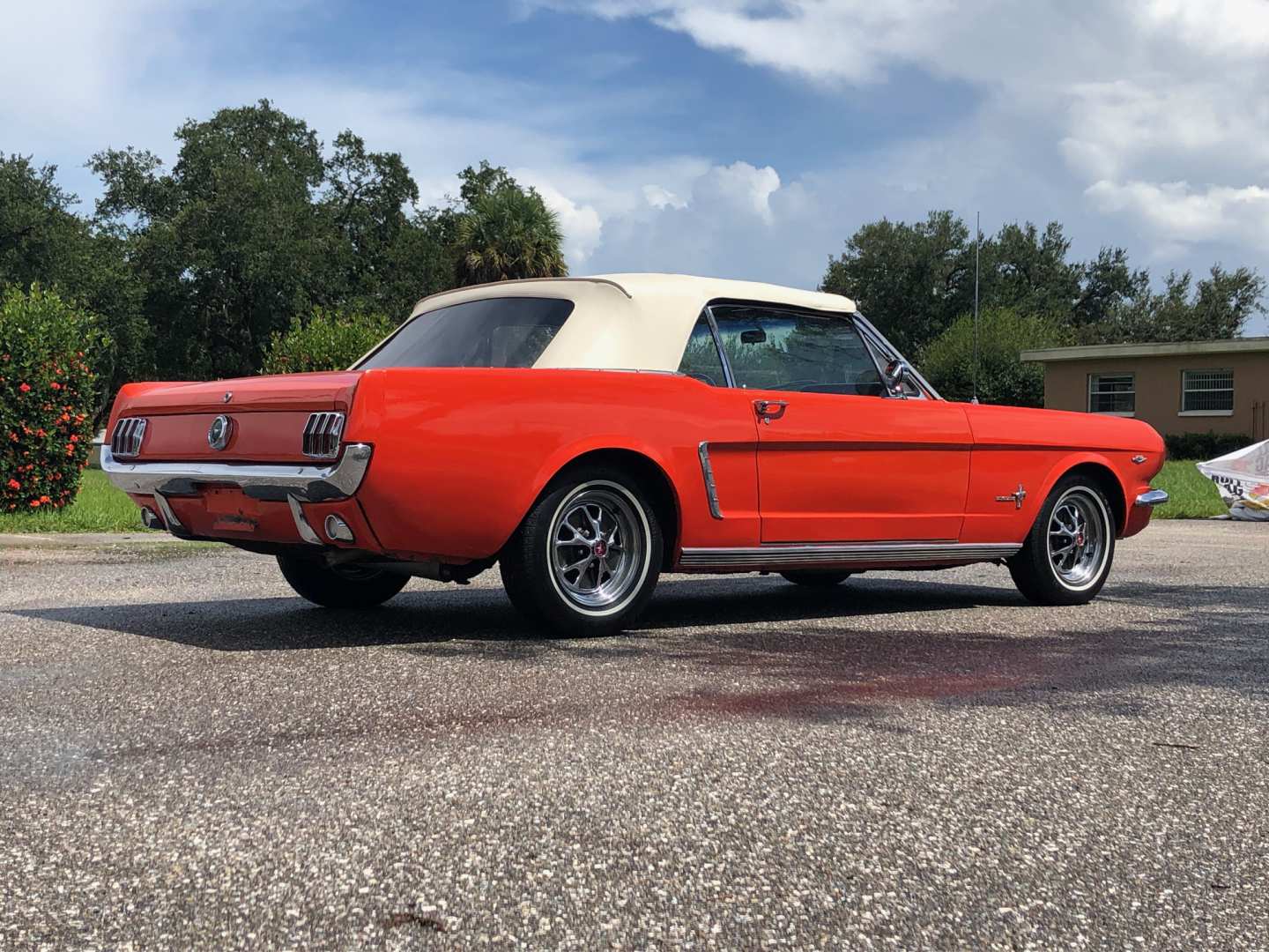 1st Image of a 1965 FORD MUSTANG