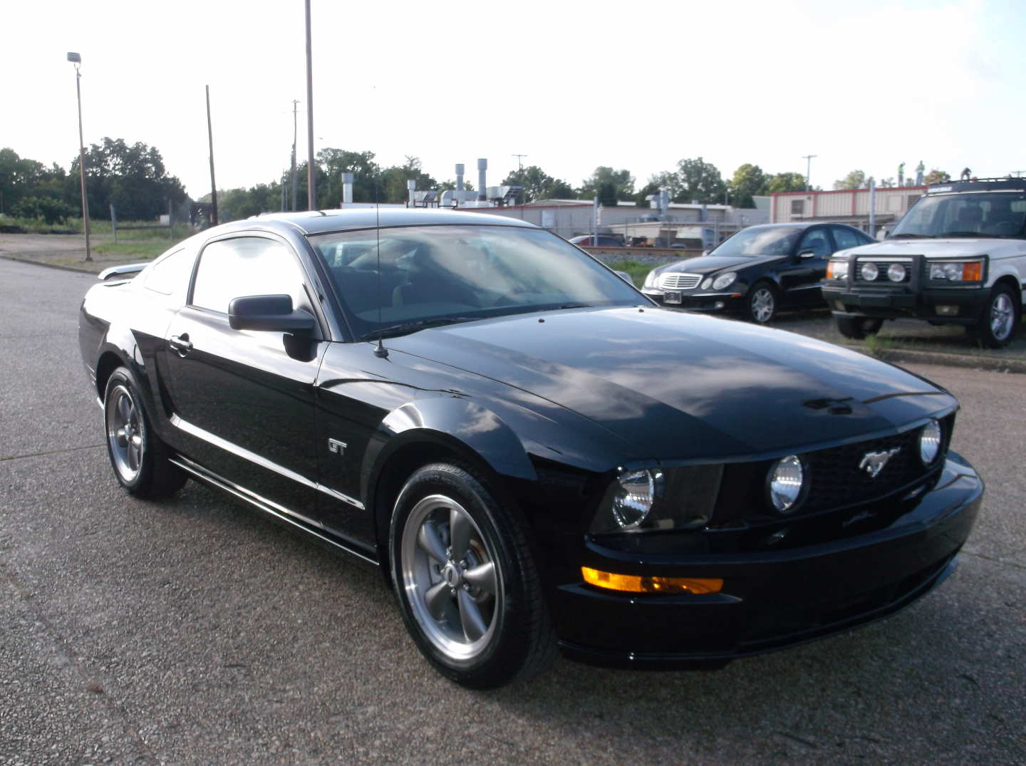 1st Image of a 2005 FORD MUSTANG GT