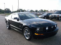 Image 2 of 4 of a 2005 FORD MUSTANG GT