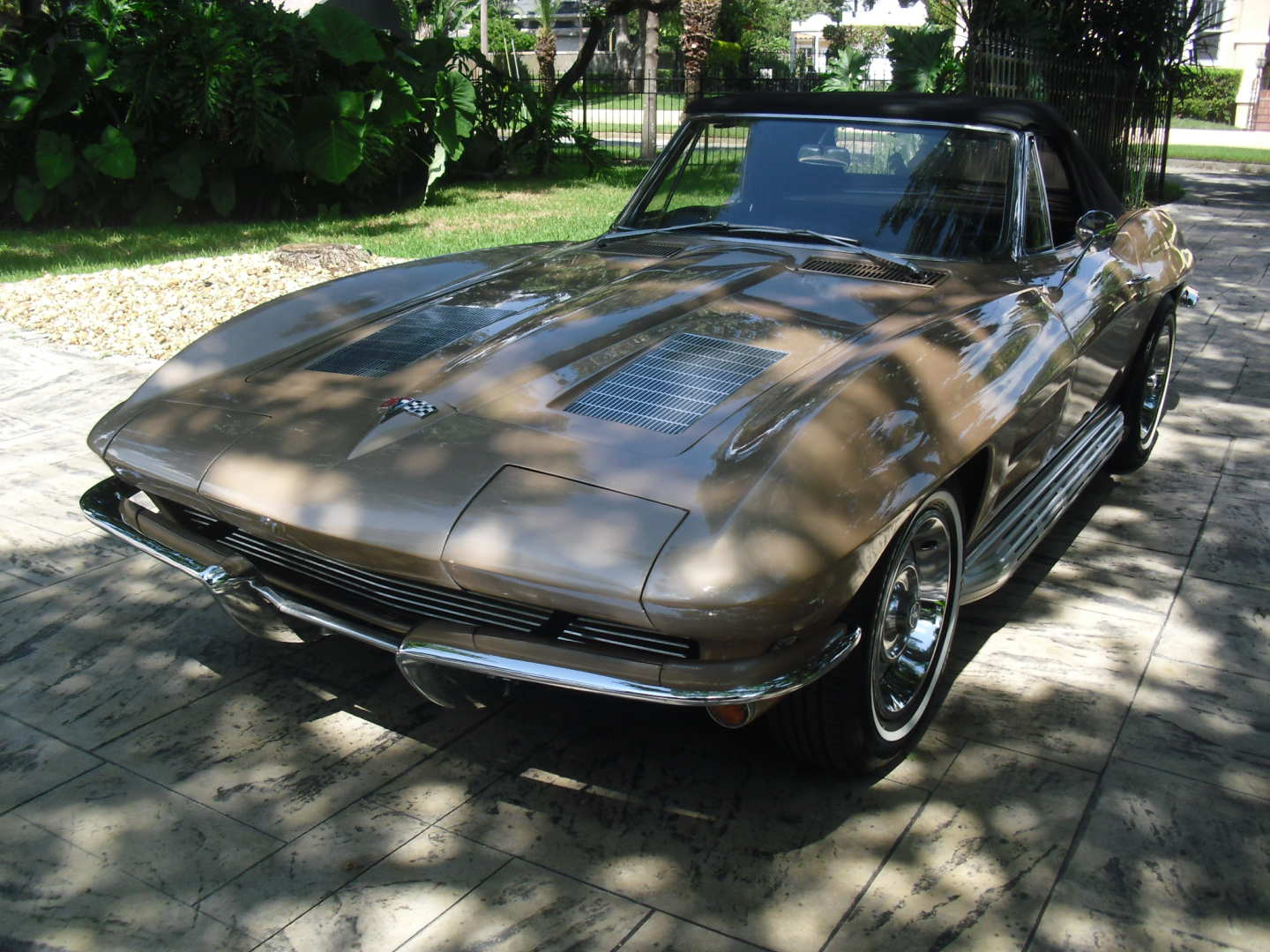 2nd Image of a 1963 CHEVROLET CORVETTE