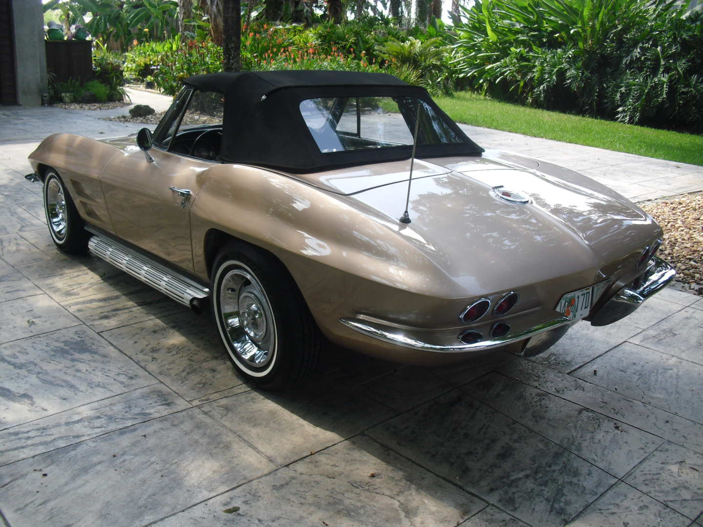 3rd Image of a 1963 CHEVROLET CORVETTE