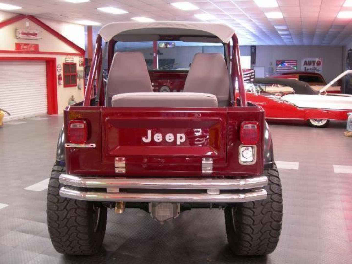 2nd Image of a 1984 JEEP CJ7