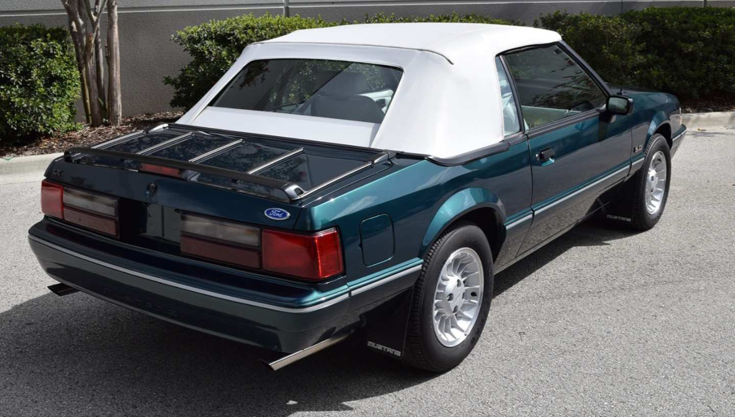 1st Image of a 1990 FORD MUSTANG LX