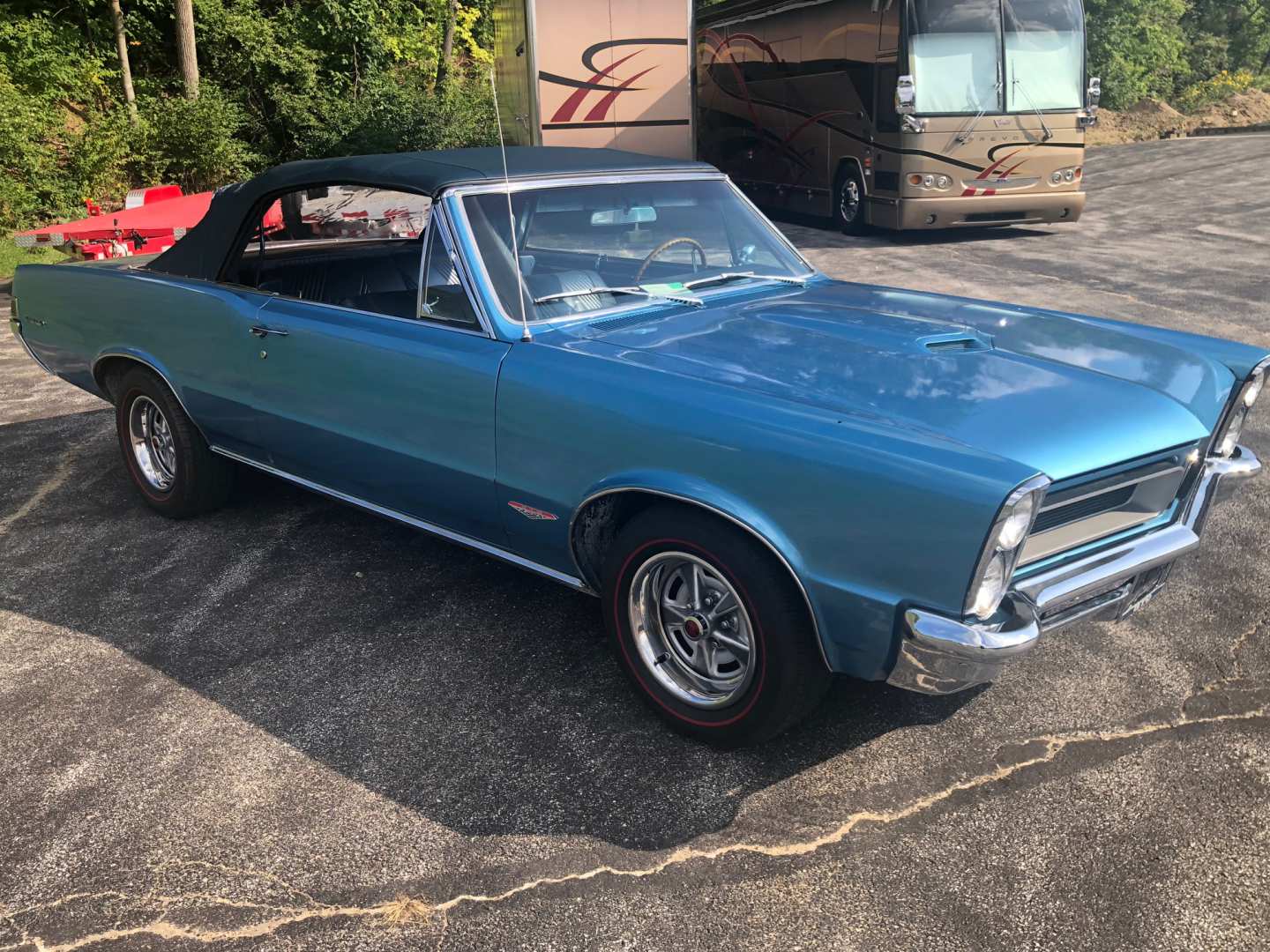 2nd Image of a 1965 PONTIAC GTO