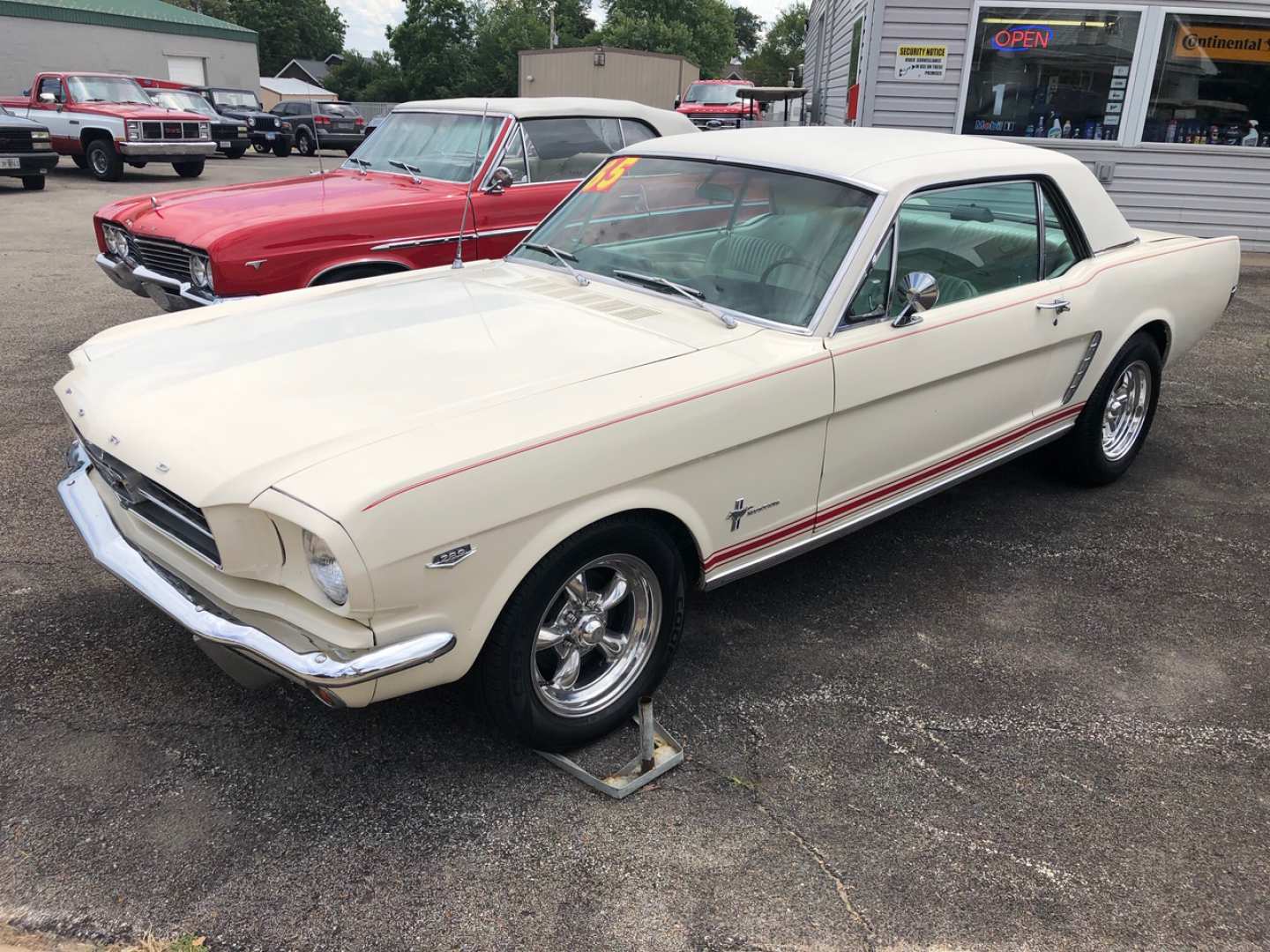 0th Image of a 1965 FORD MUSTANG