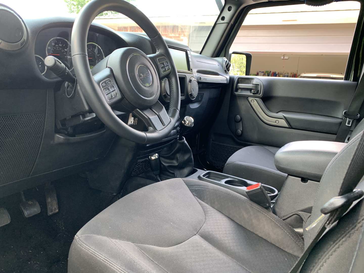 3rd Image of a 2015 JEEP WRANGLER UNLIMITED SPORT